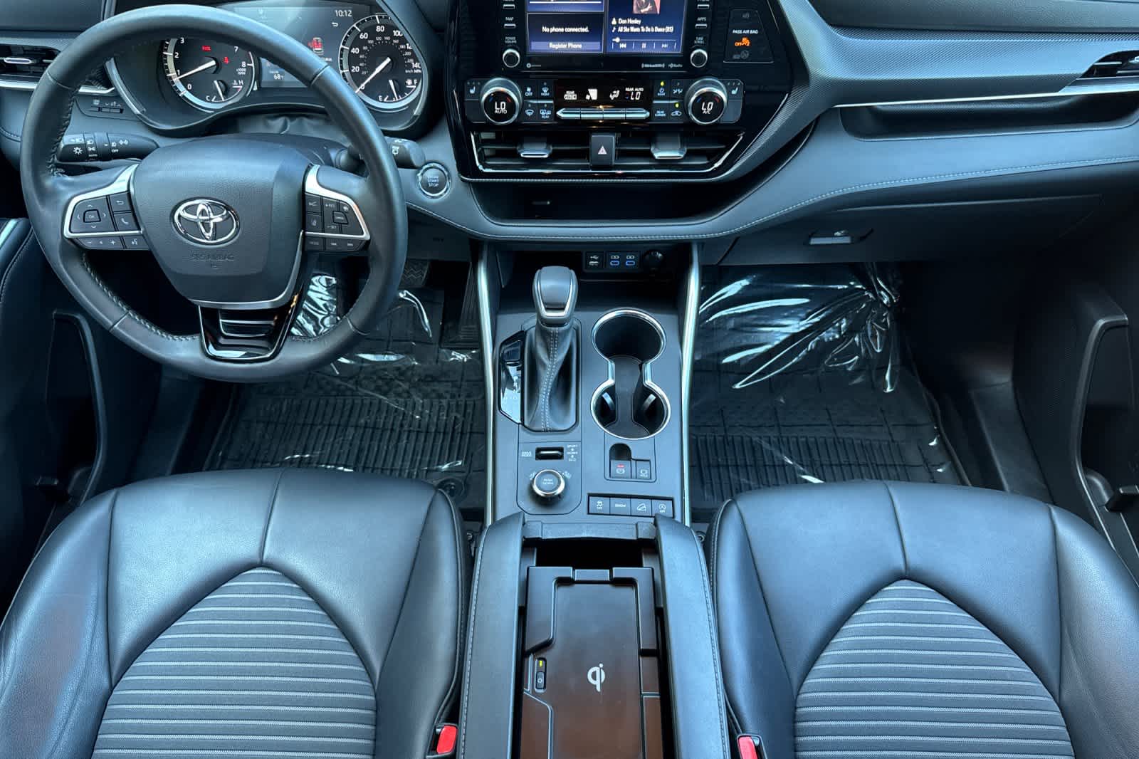 Thumbnail: 2022 Toyota Highlander - 3