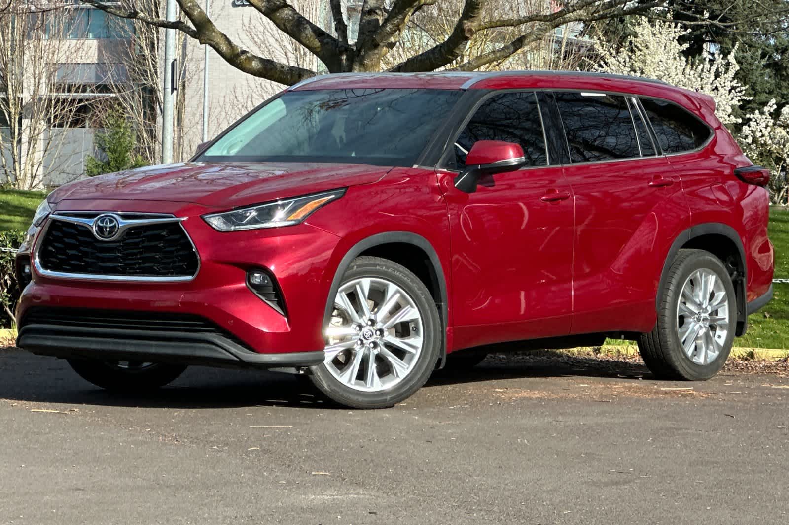 Thumbnail: 2021 Toyota Highlander - 1