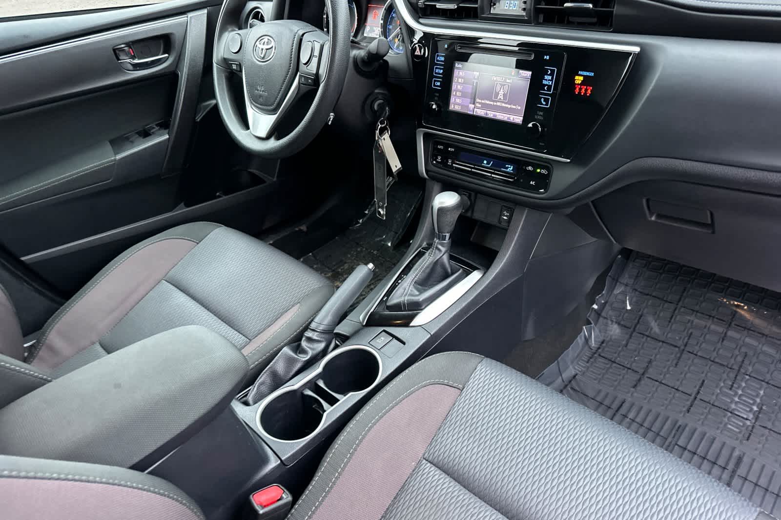 Thumbnail: 2018 Toyota Corolla - 15