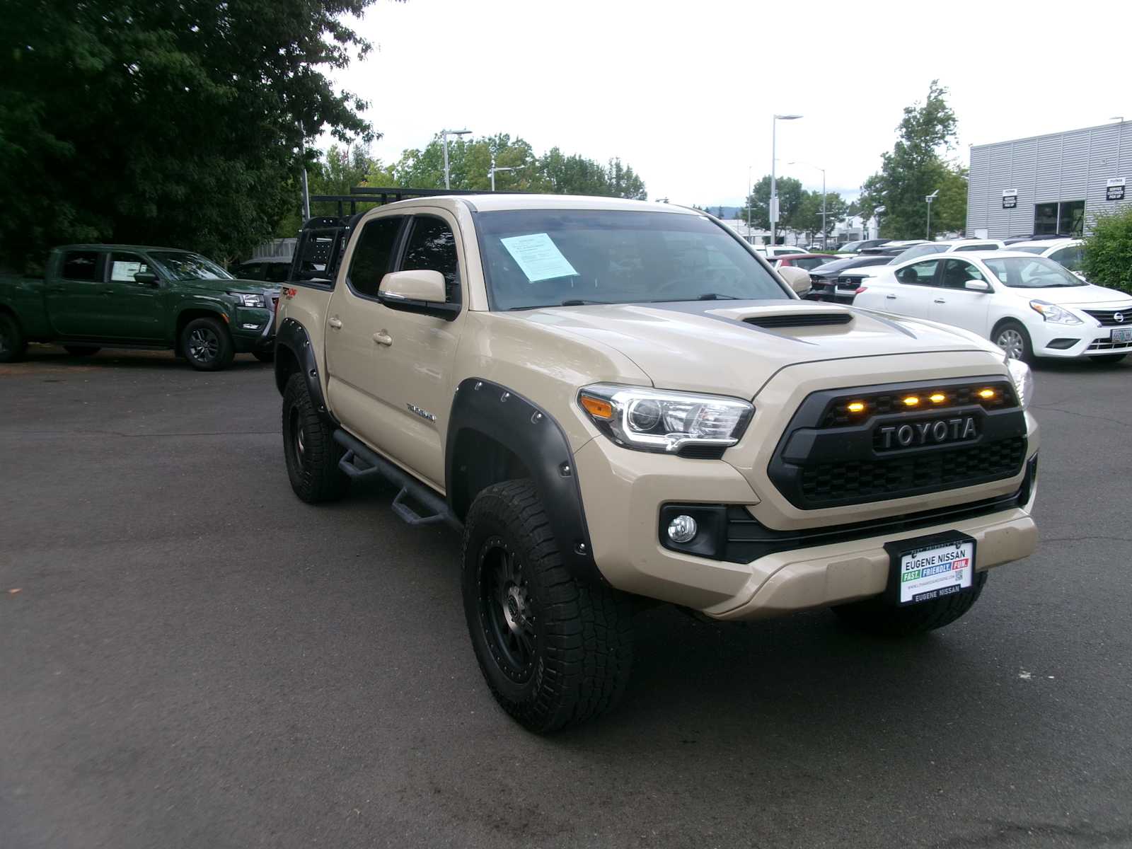 Thumbnail: 2017 Toyota Tacoma - 7