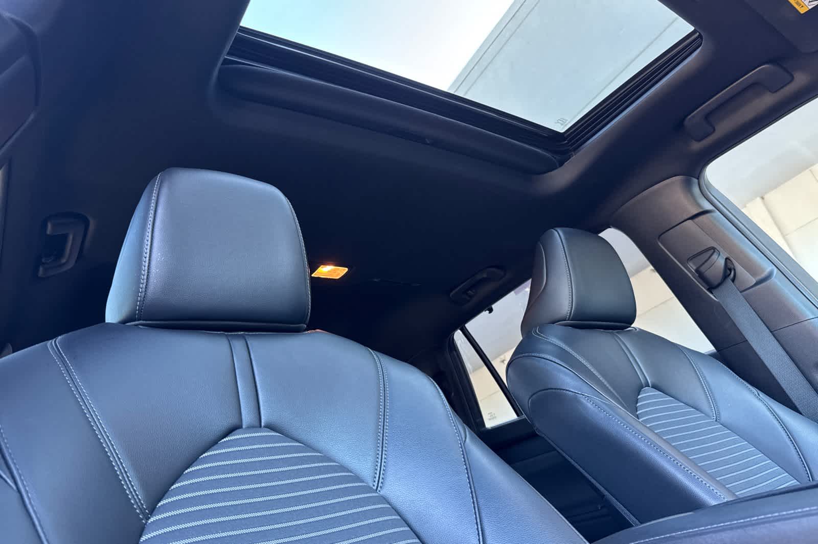 Thumbnail: 2022 Toyota Highlander - 18