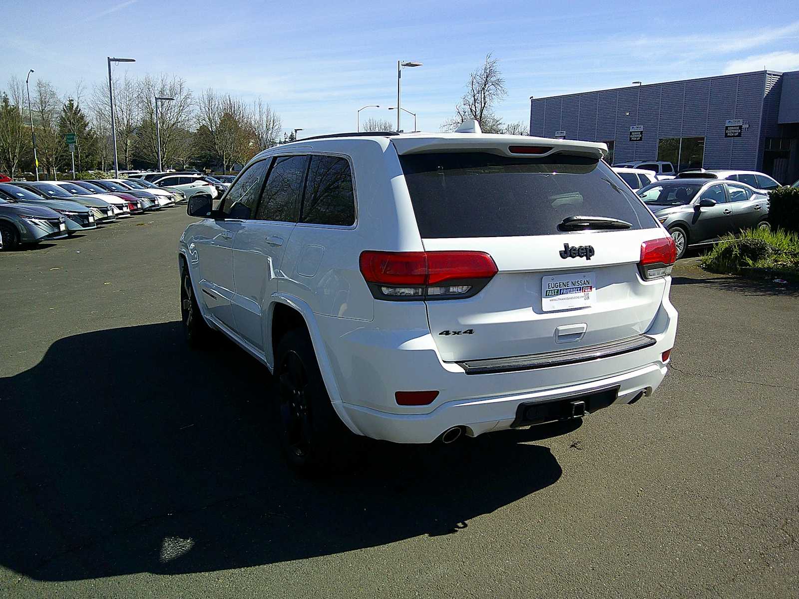 Thumbnail: 2015 Jeep Grand Cherokee - 3