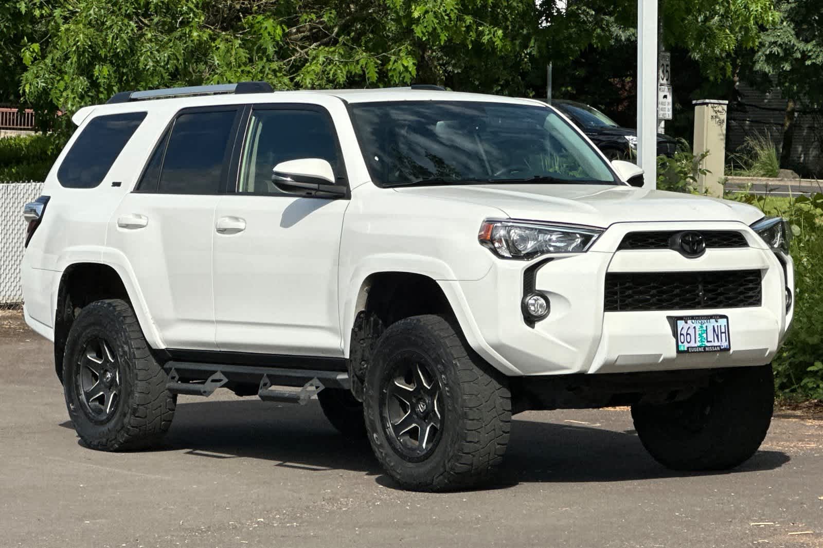 Thumbnail: 2019 Toyota 4Runner - 9