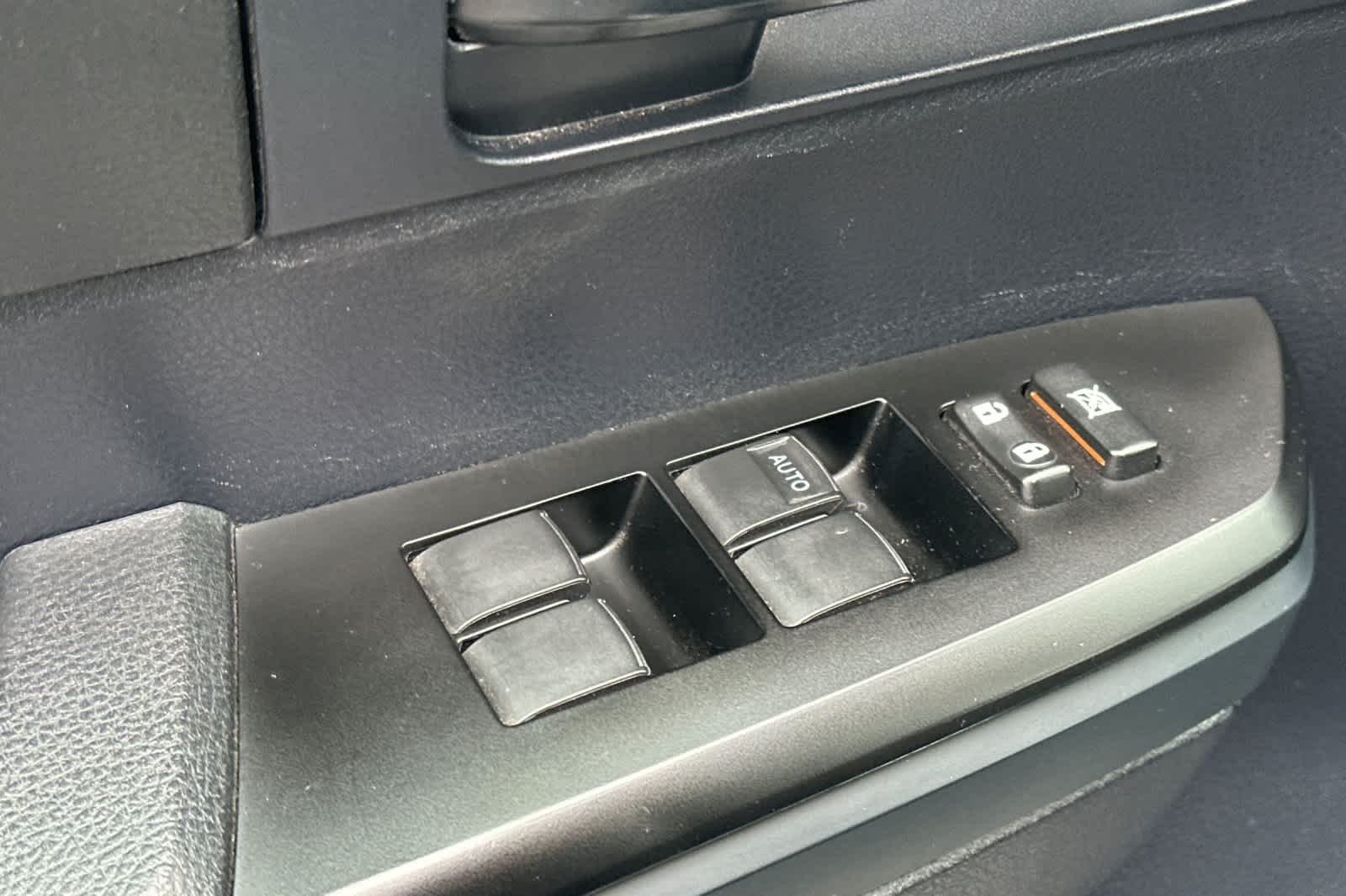 Thumbnail: 2016 Toyota Tundra - 13