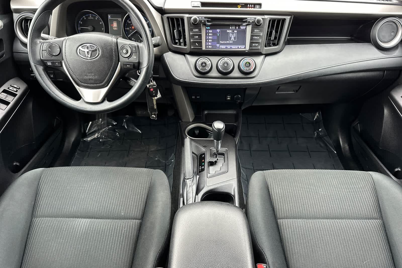 Thumbnail: 2018 Toyota RAV4 - 3