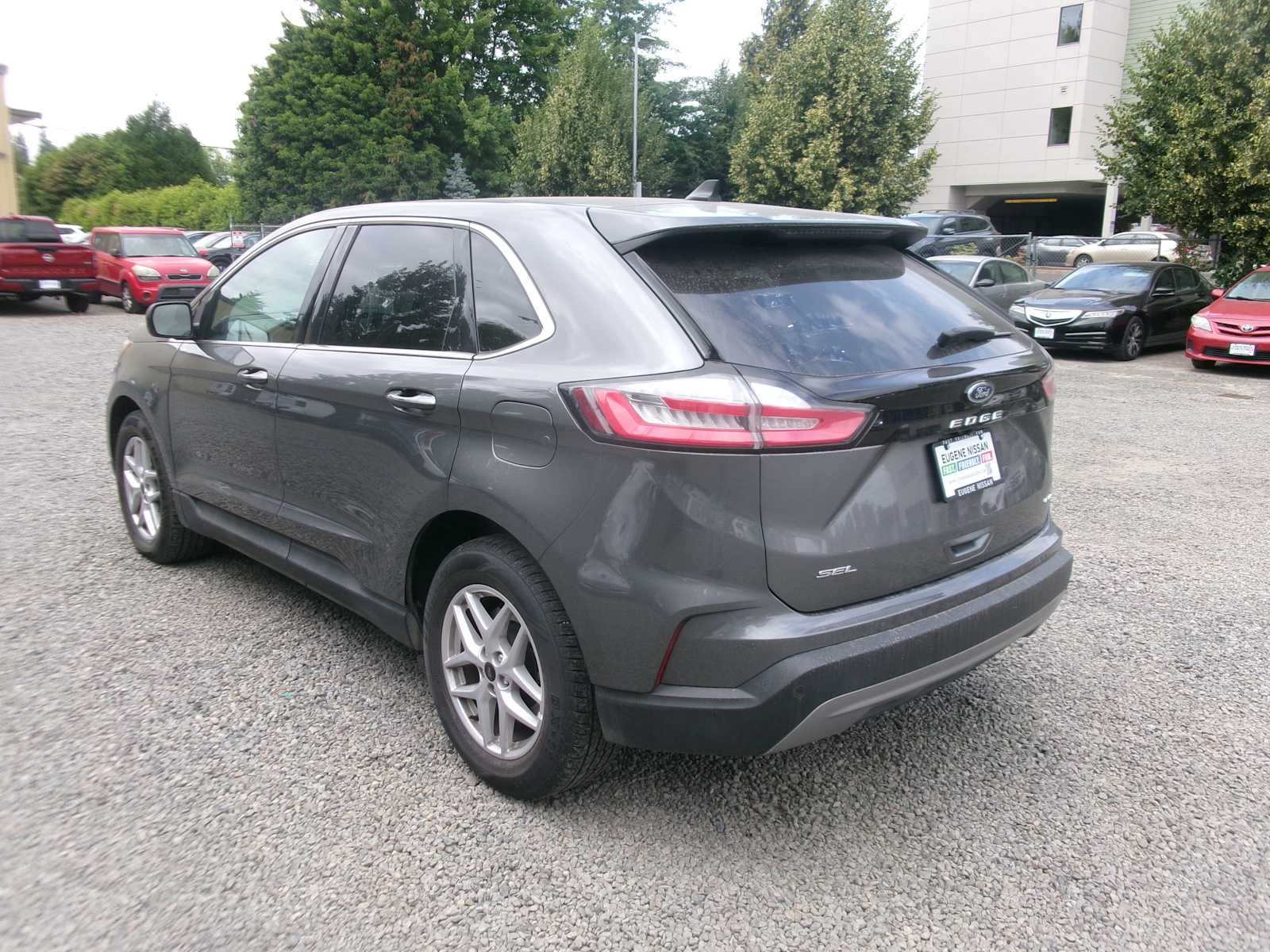 2023 Ford Edge  3