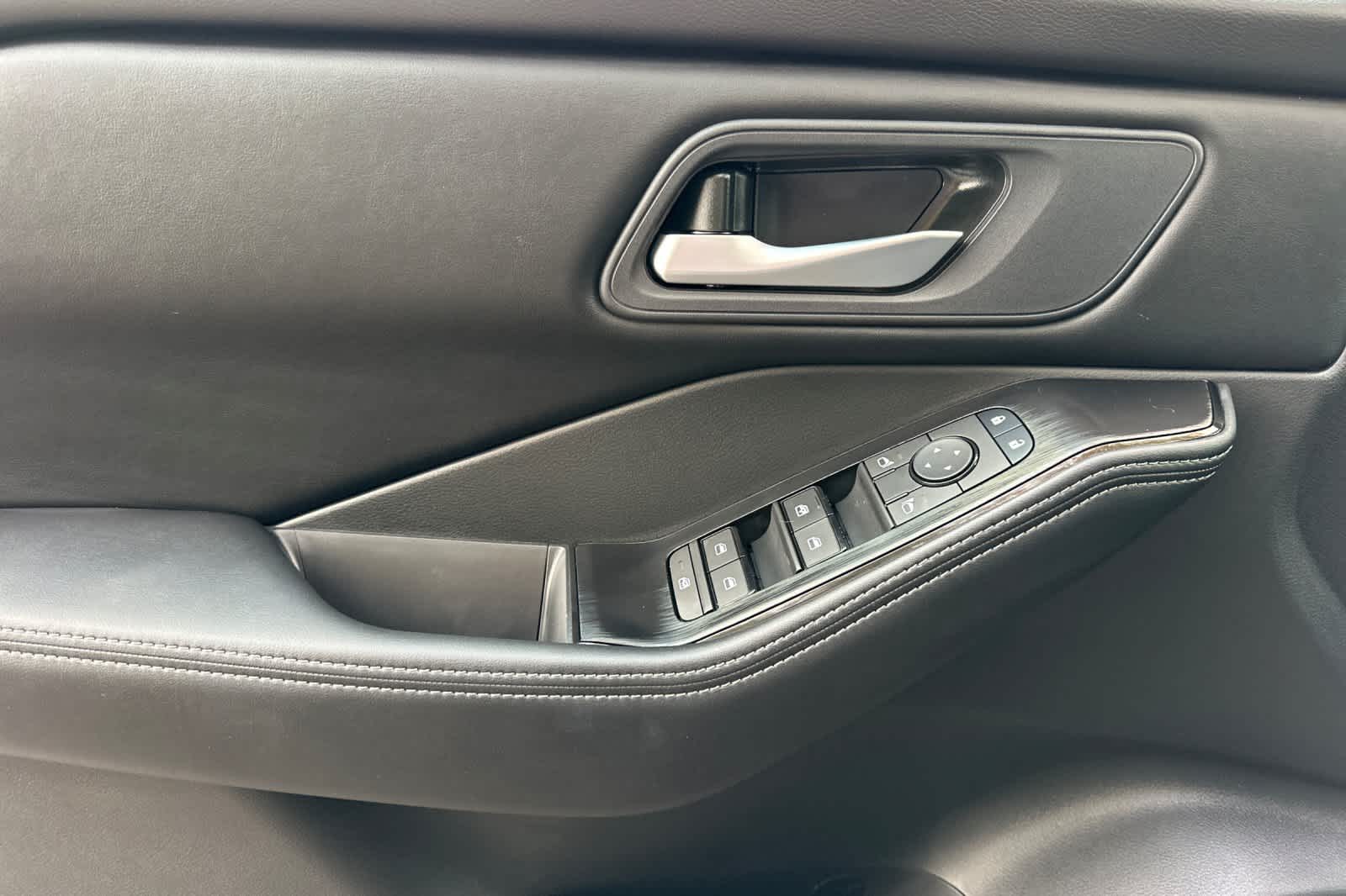 Thumbnail: 2026 Nissan Rogue - 12