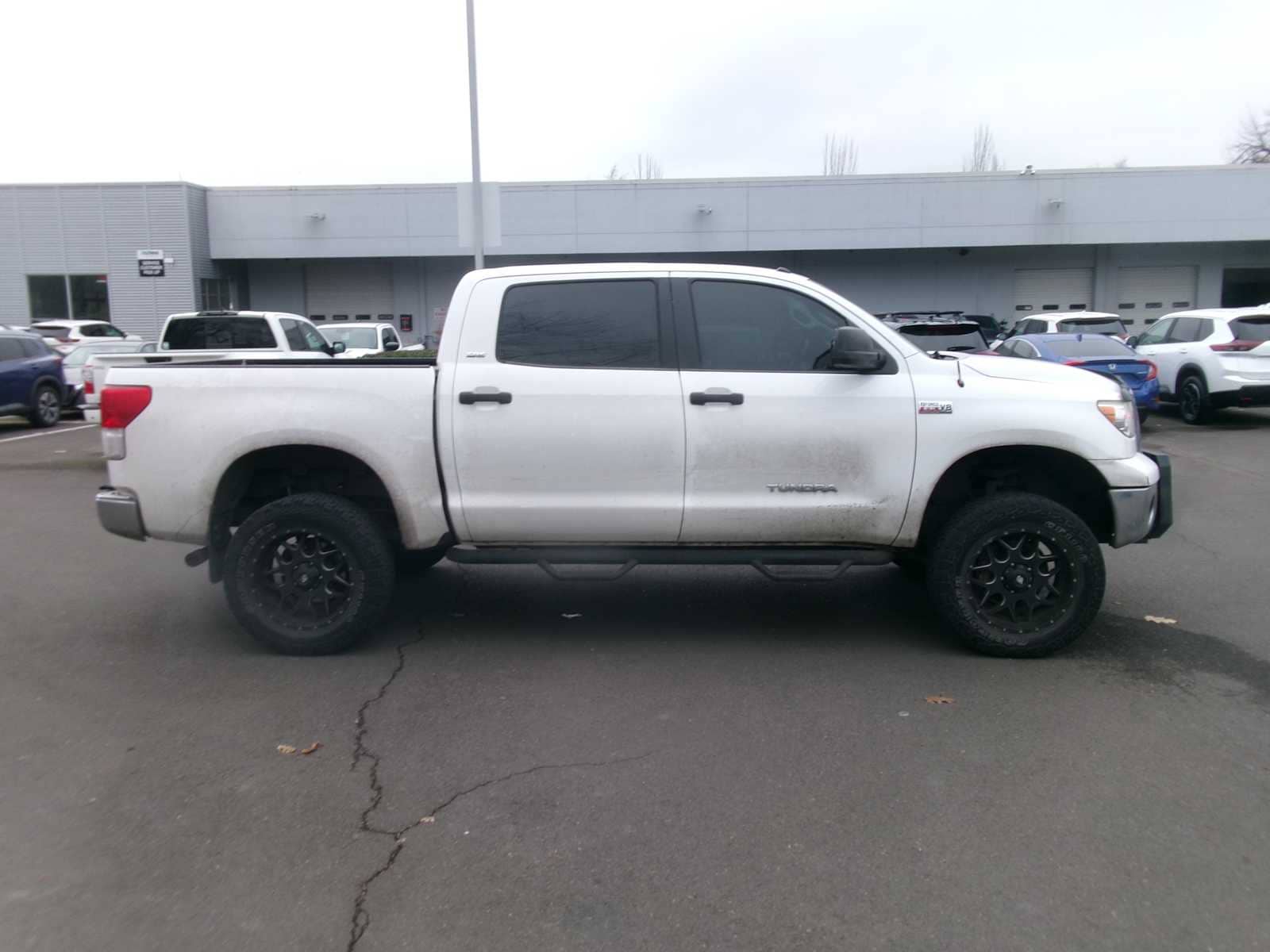 Thumbnail: 2013 Toyota Tundra - 6