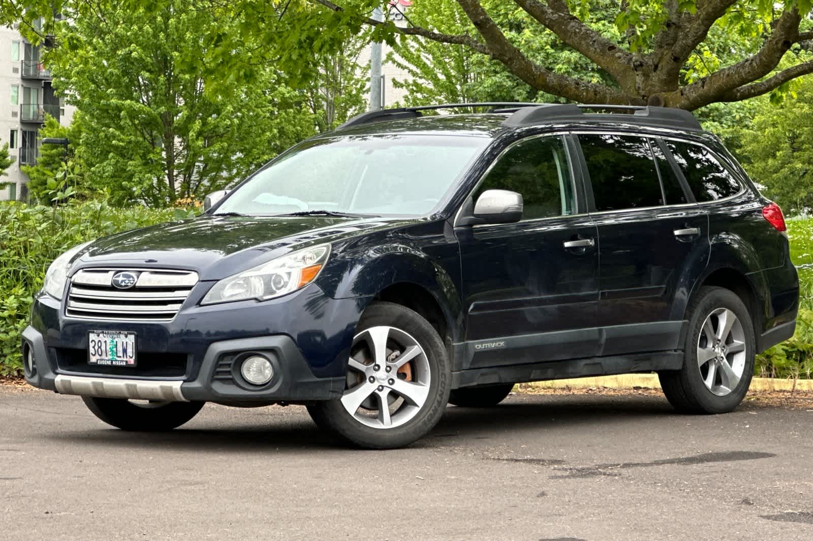 2014 Subaru Outback 2.5i Limited -
                  Eugene, OR