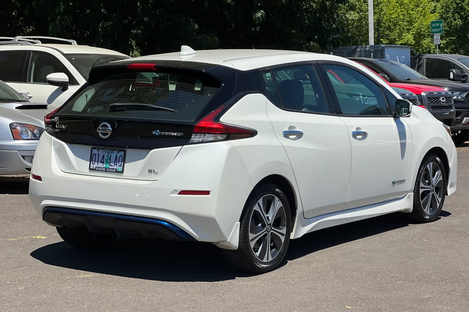 Used 2018 Nissan LEAF SL with VIN 1N4AZ1CP9JC313692 for sale in Eugene, OR