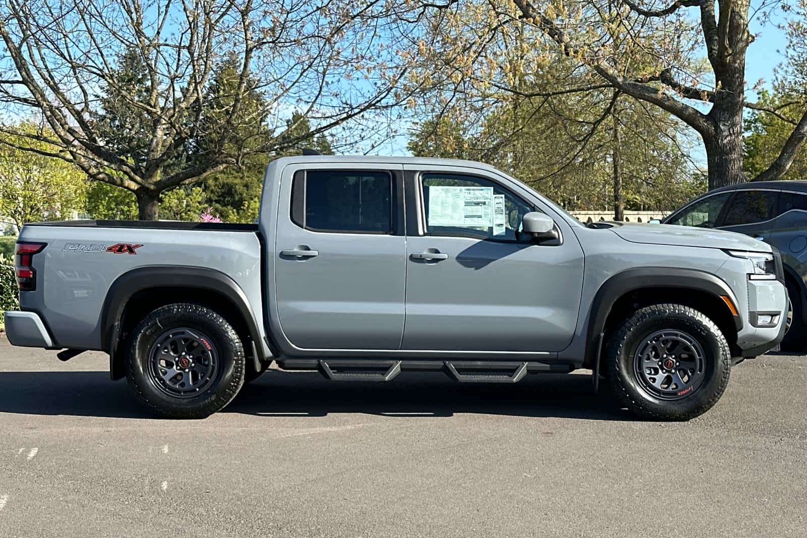 Thumbnail: 2025 Nissan Frontier - 8