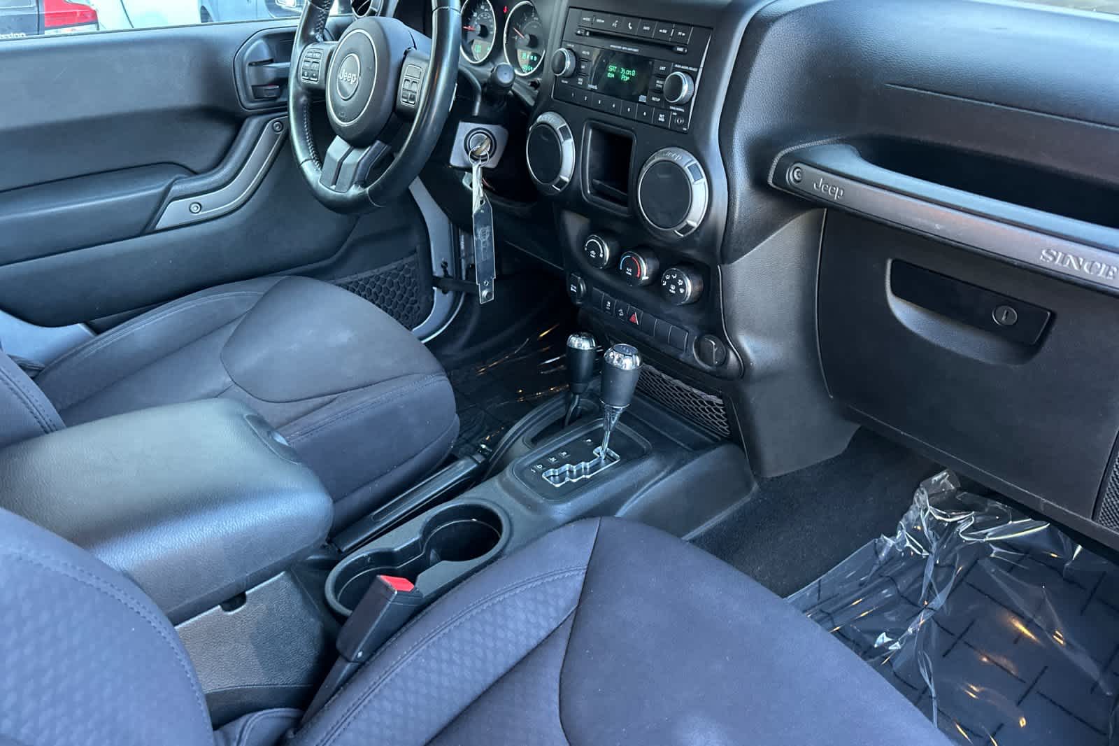 Thumbnail: 2013 Jeep Wrangler - 15