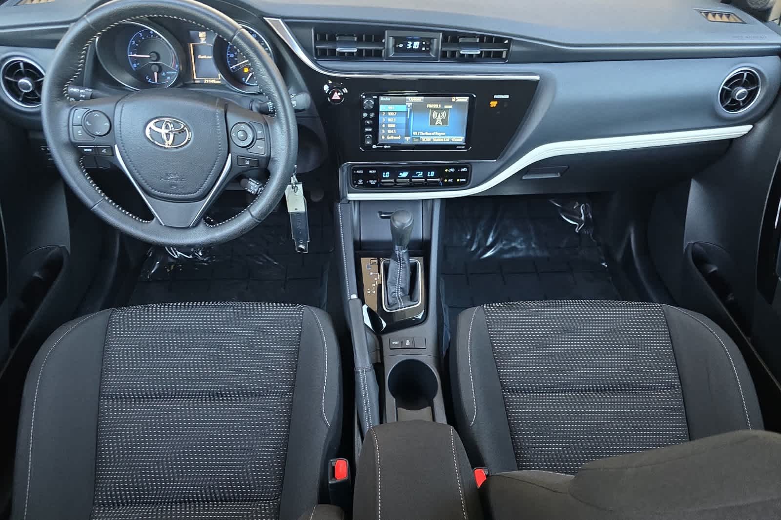 Thumbnail: 2018 Toyota Corolla iM - 3