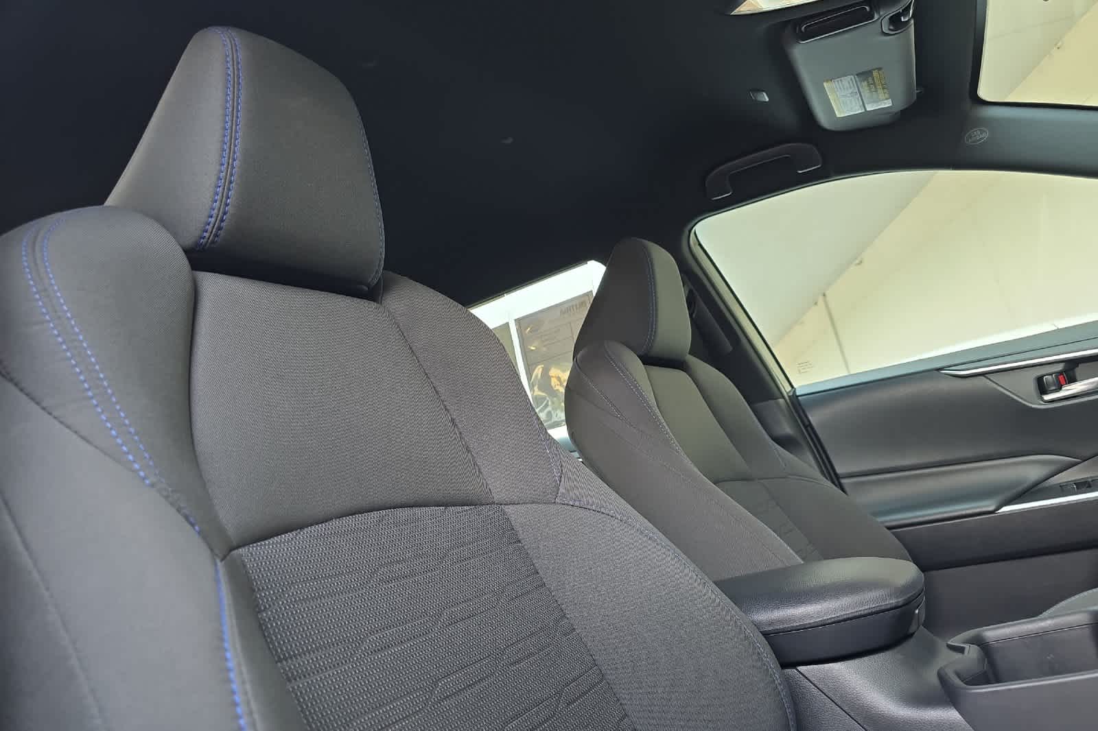 Thumbnail: 2023 Toyota RAV4 - 17