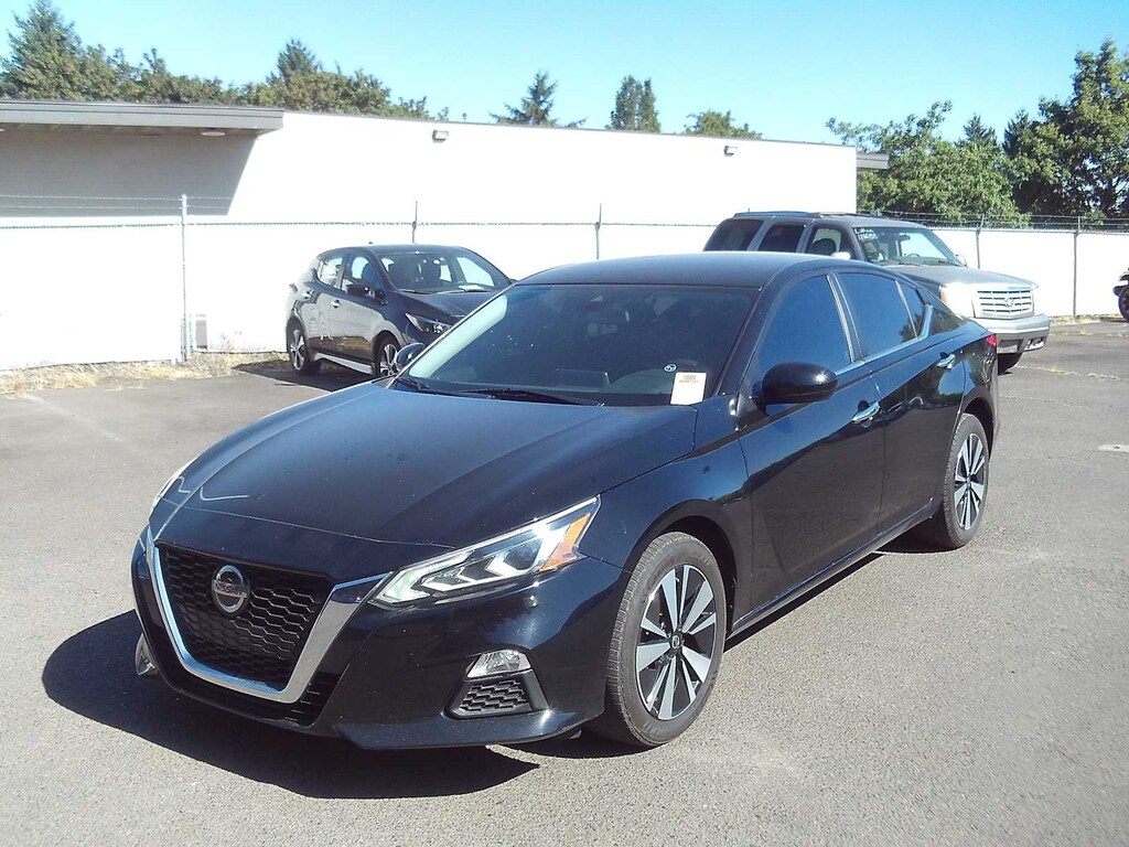 Used 2021 Nissan Altima 2.5 SV Sedan
