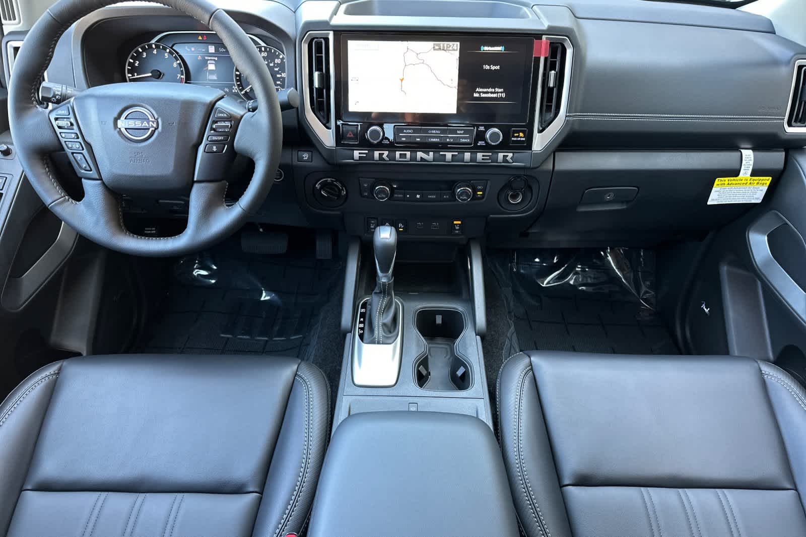 2025 Nissan Frontier SL photo 3