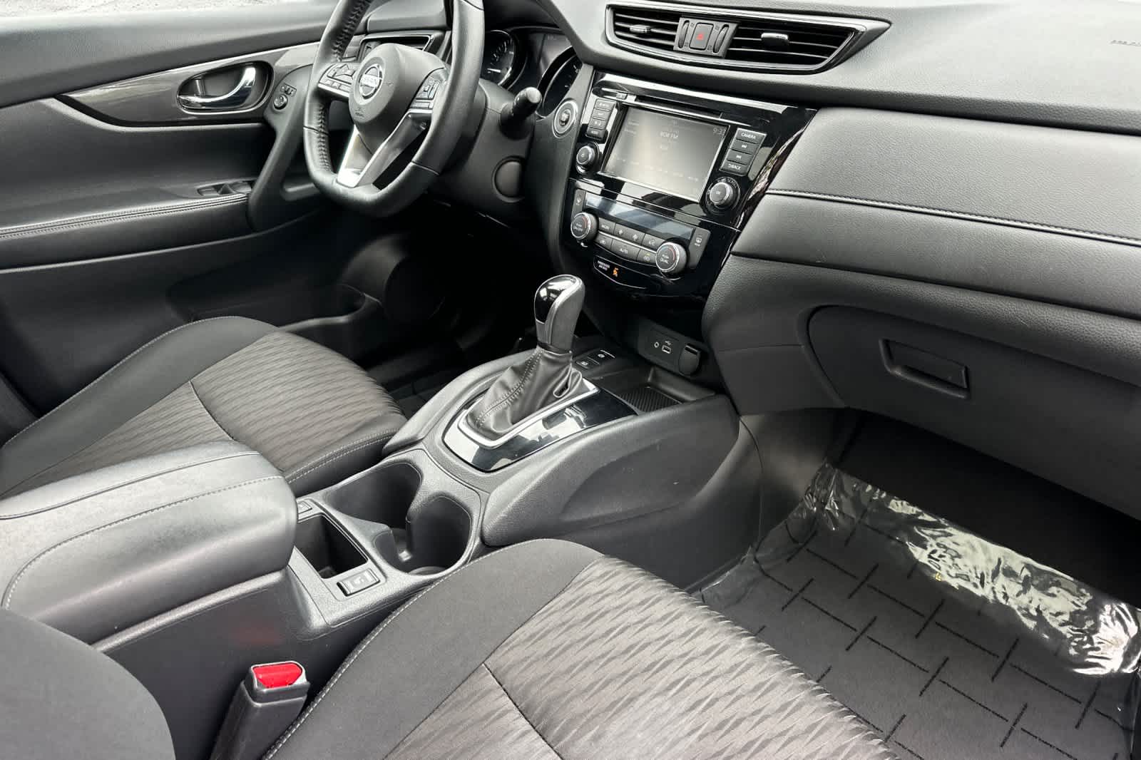 Thumbnail: 2020 Nissan Rogue - 16