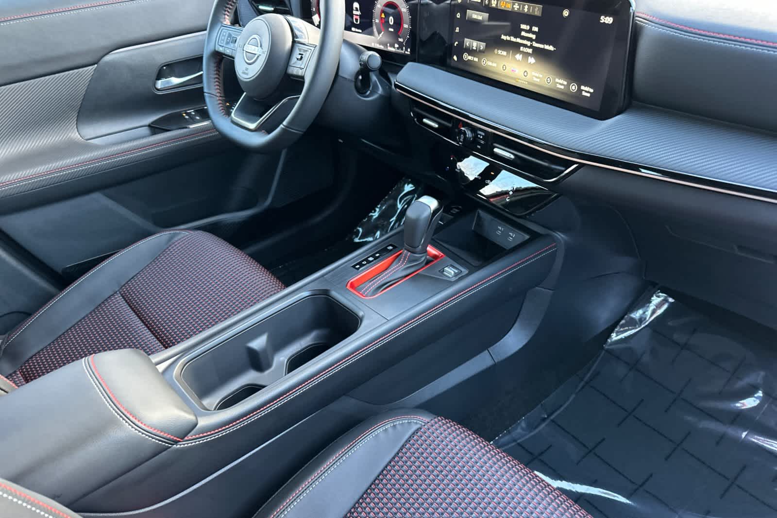 Thumbnail: 2025 Nissan Kicks - 16