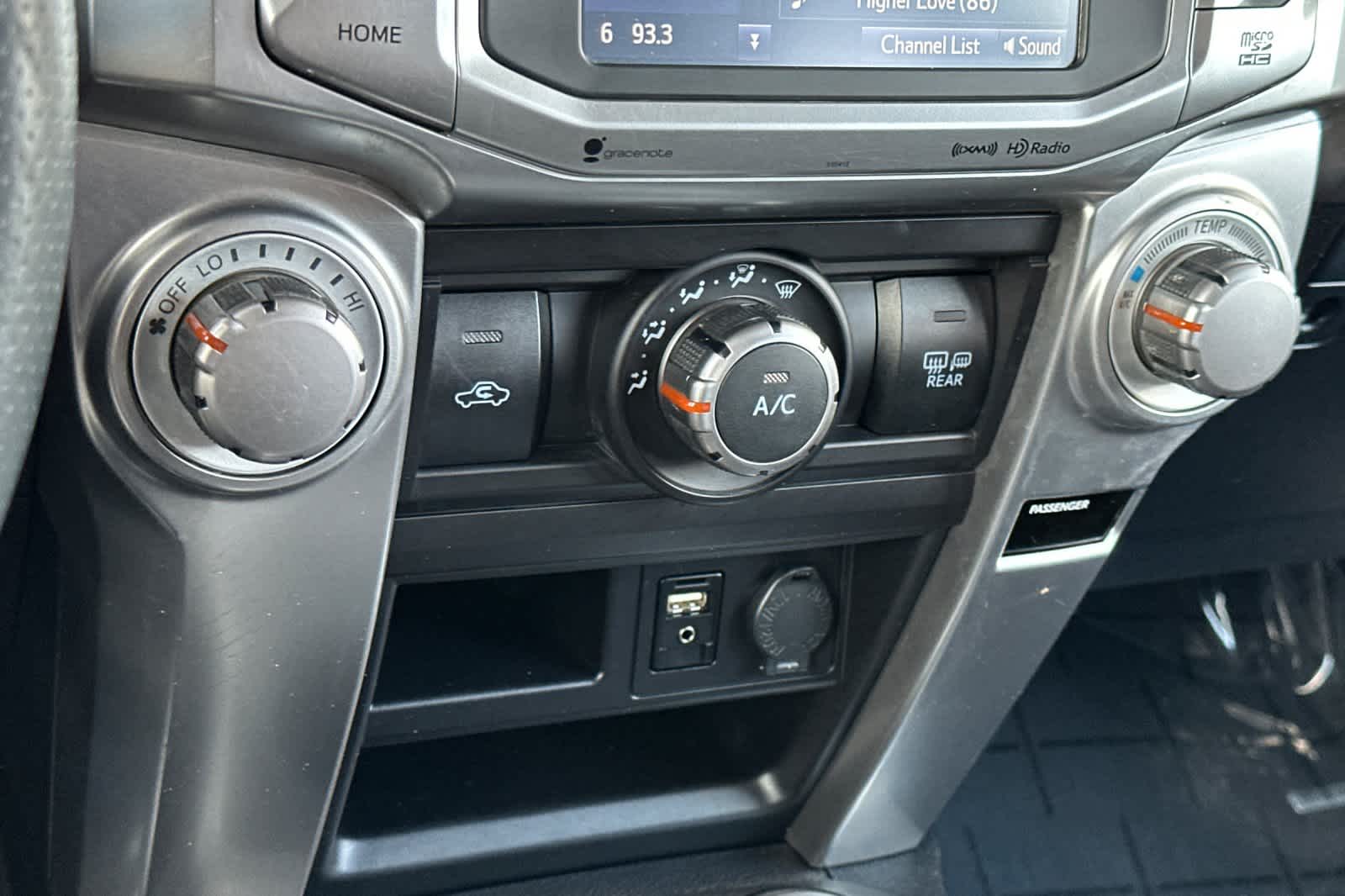 Thumbnail: 2019 Toyota 4Runner - 21