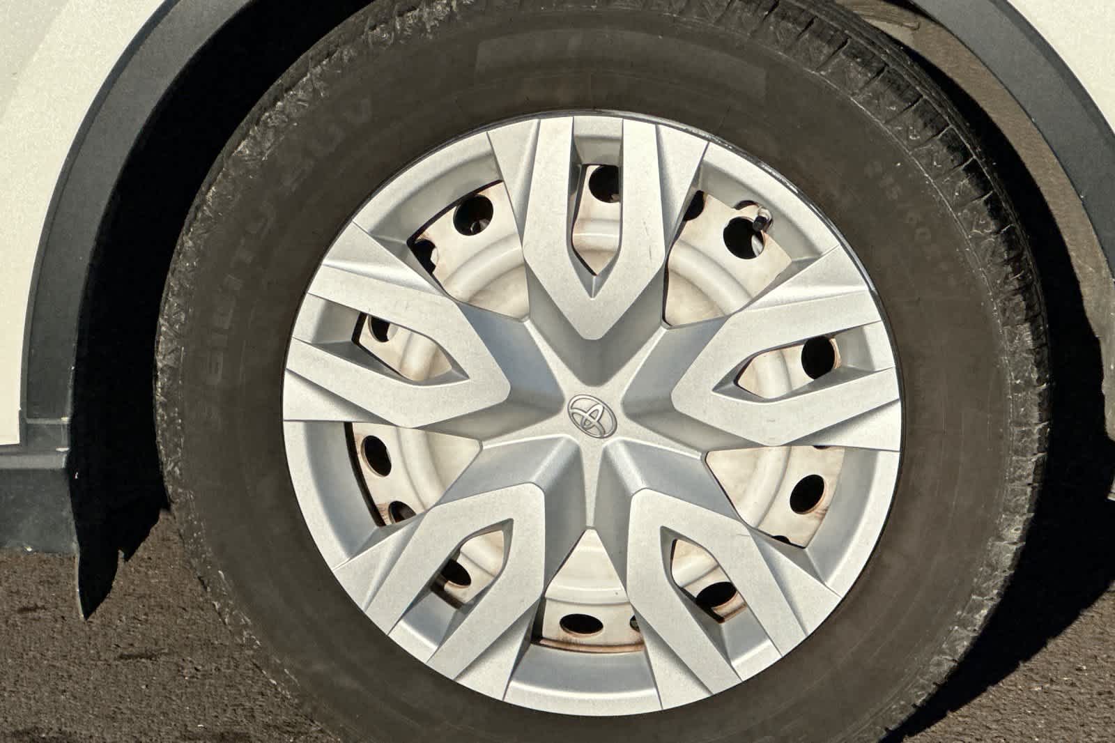 Thumbnail: 2021 Toyota C-HR - 25