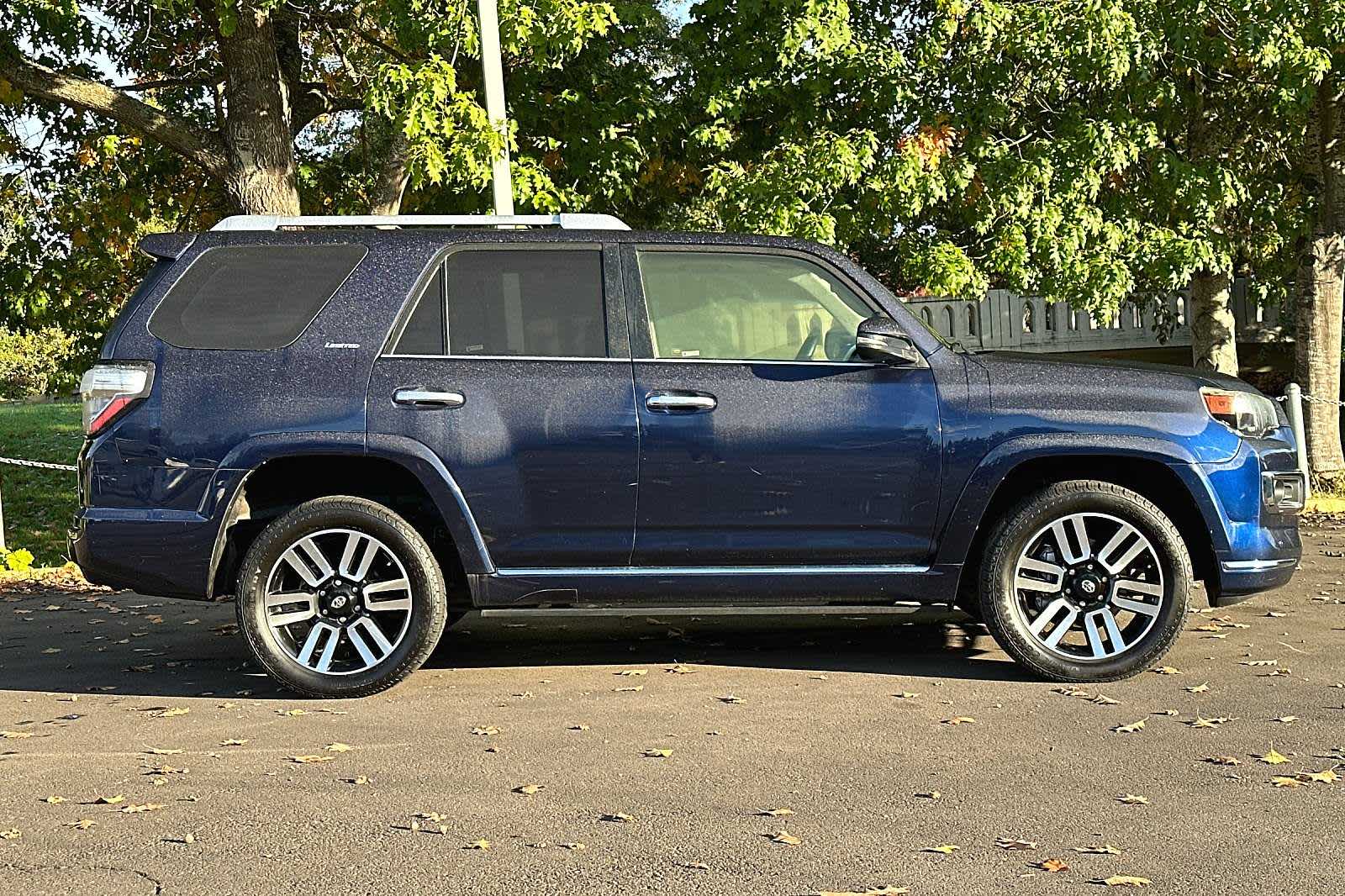 Thumbnail: 2014 Toyota 4Runner - 8