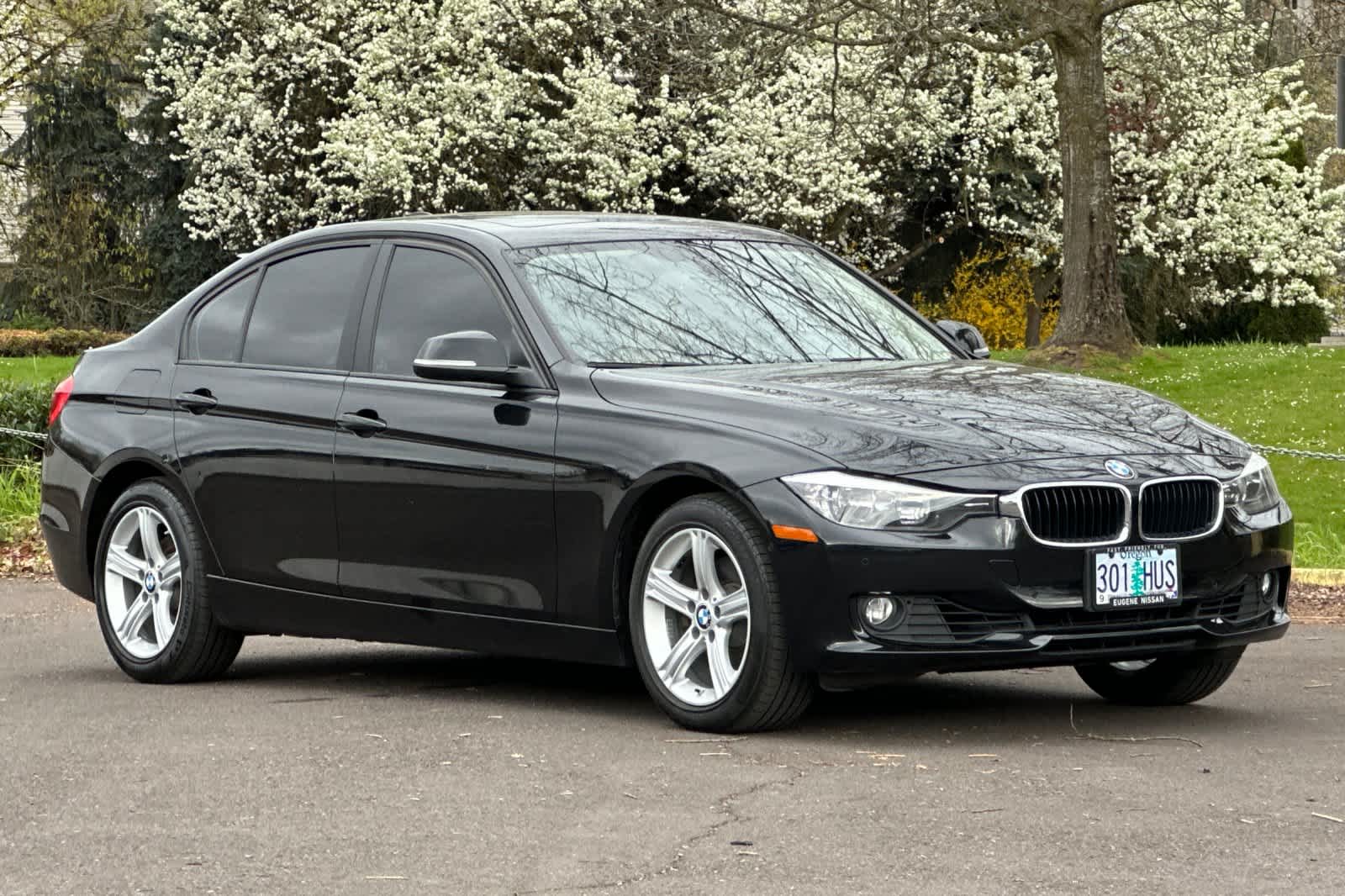 Thumbnail: 2012 BMW 3 Series - 9