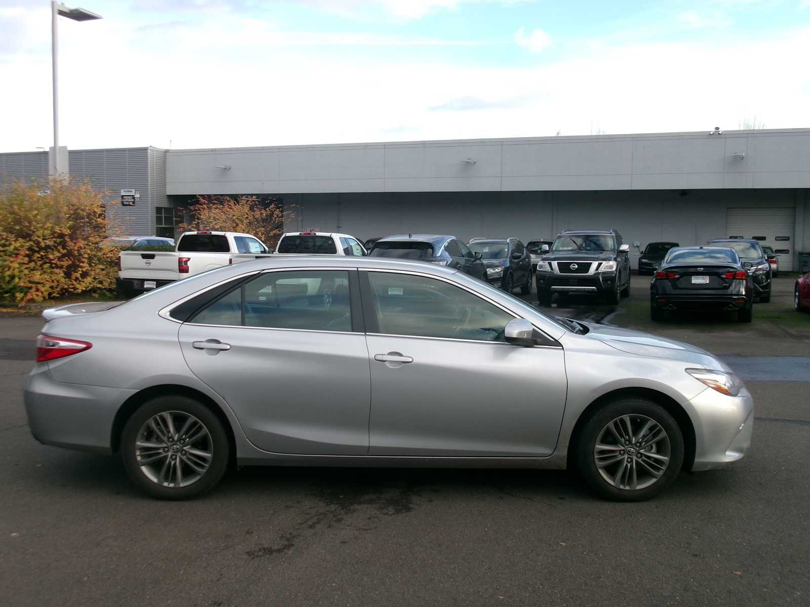 Thumbnail: 2017 Toyota Camry - 6