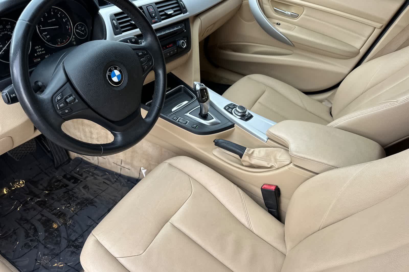 Thumbnail: 2012 BMW 3 Series - 11