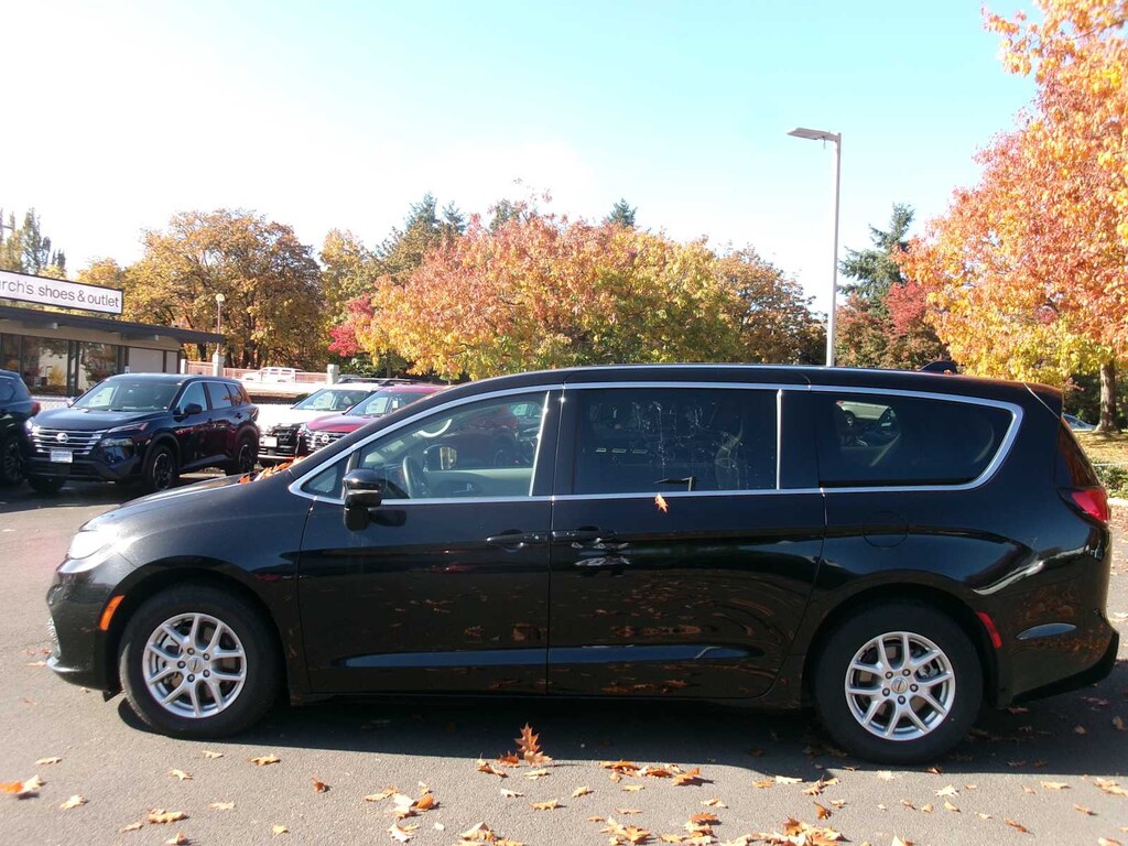 Used 2024 Chrysler Pacifica Touring L Van Passenger Van
