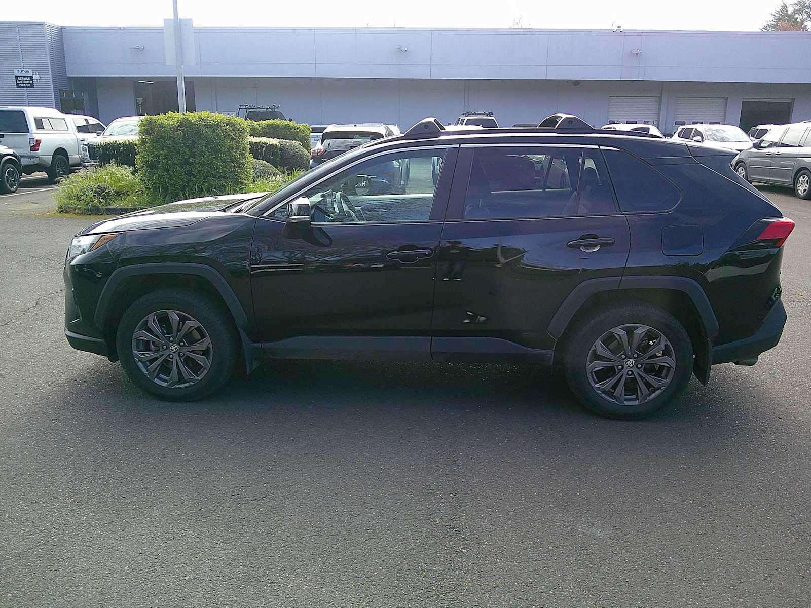 Thumbnail: 2022 Toyota RAV4 - 2