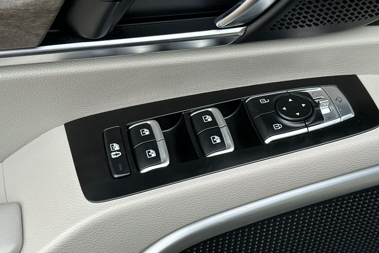 Thumbnail: 2022 Kia Telluride - 13