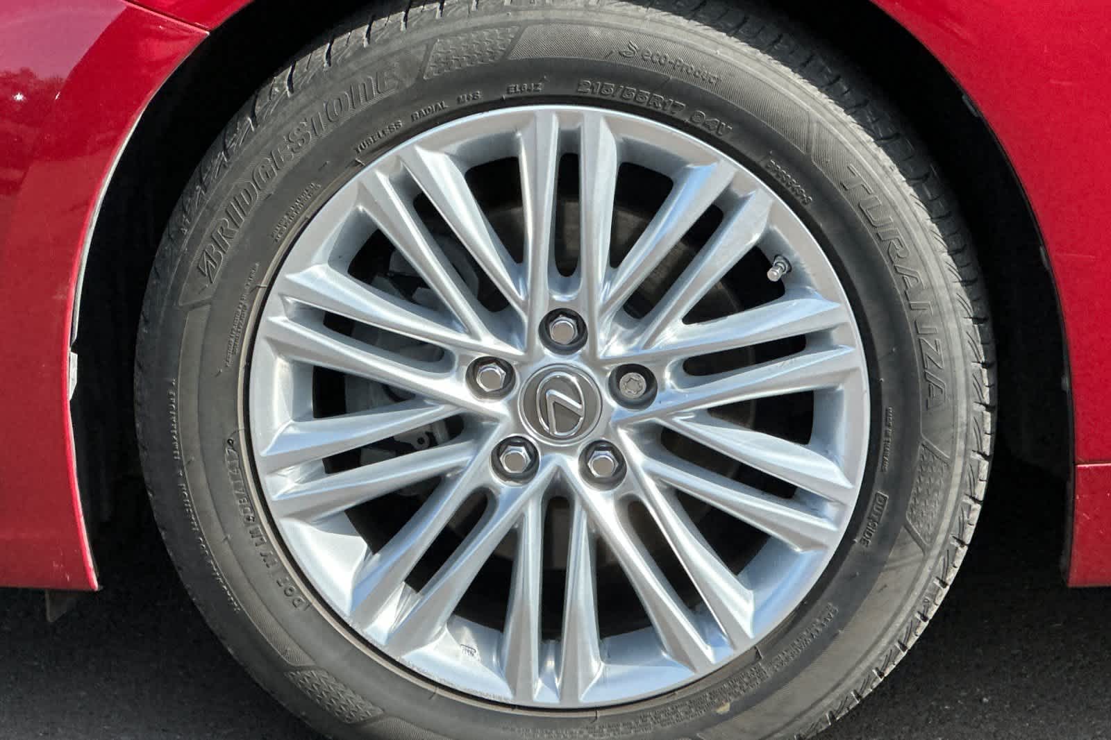 Thumbnail: 2013 Lexus ES - 25