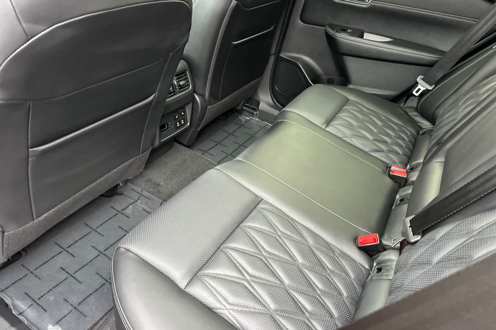 Thumbnail: 2026 Nissan Rogue - 4