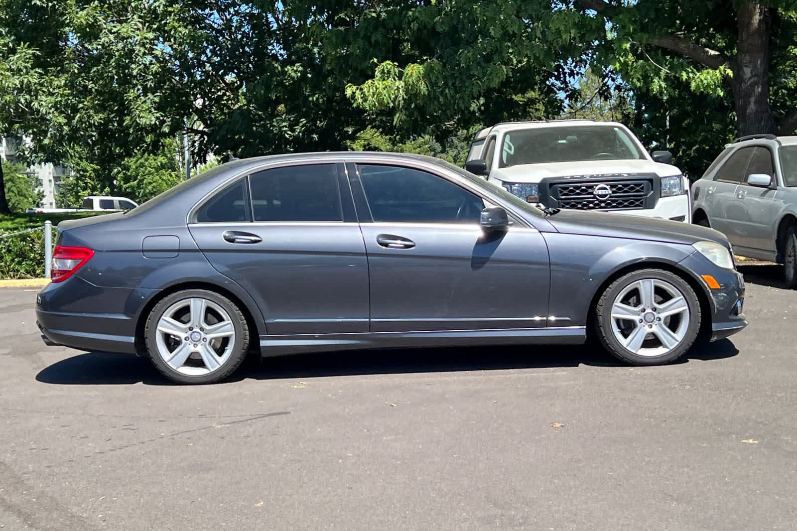 Thumbnail: 2010 Mercedes-Benz C-Class - 8