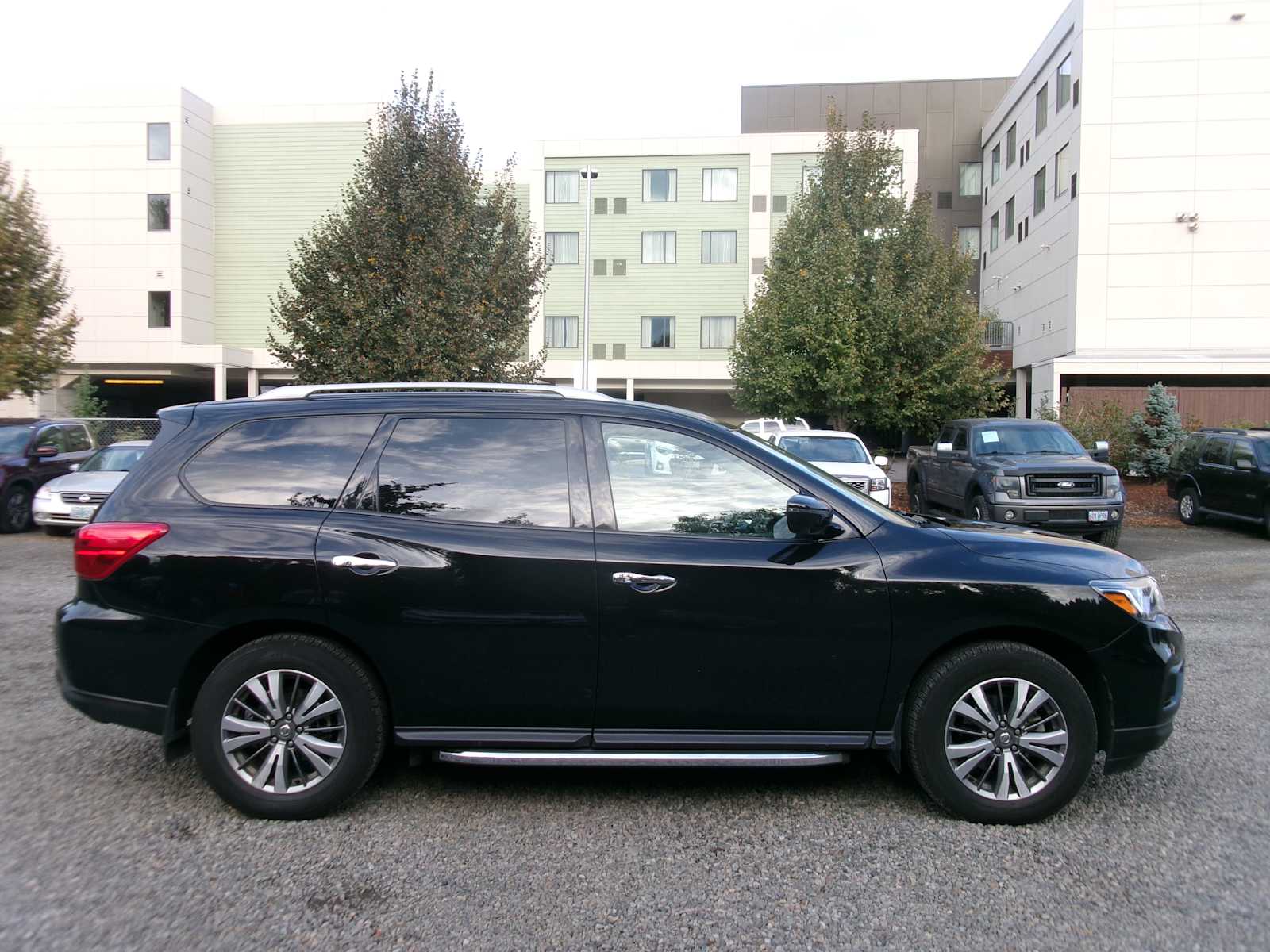 Thumbnail: 2020 Nissan Pathfinder - 6