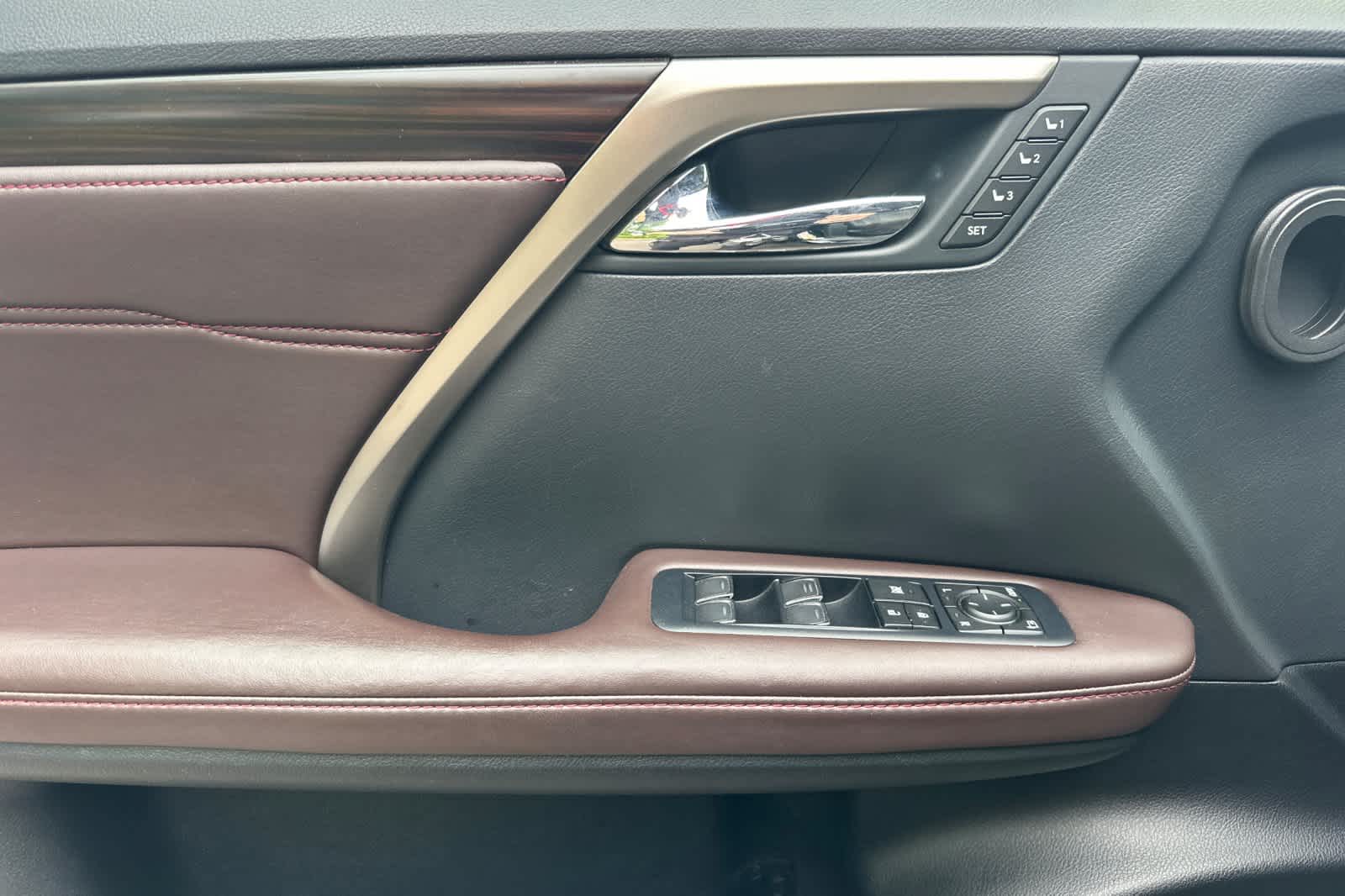 Thumbnail: 2018 Lexus RX - 12