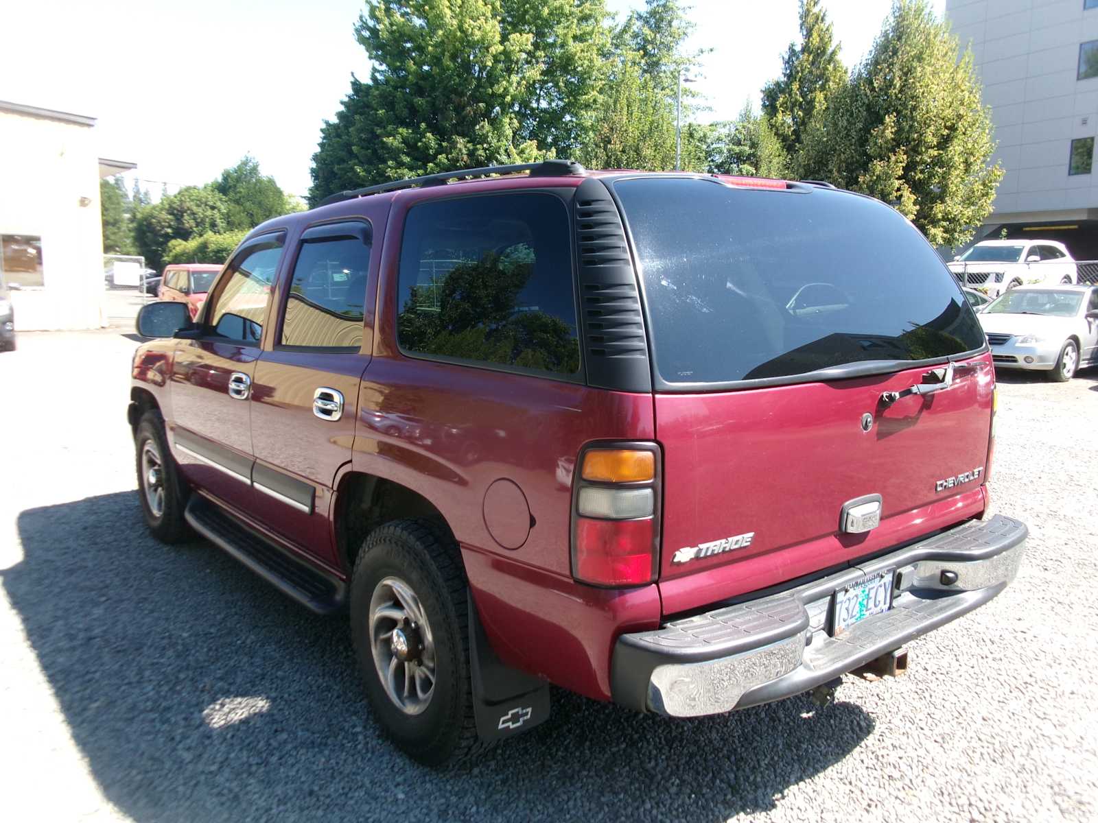 Thumbnail: 2004 Chevrolet Tahoe - 3