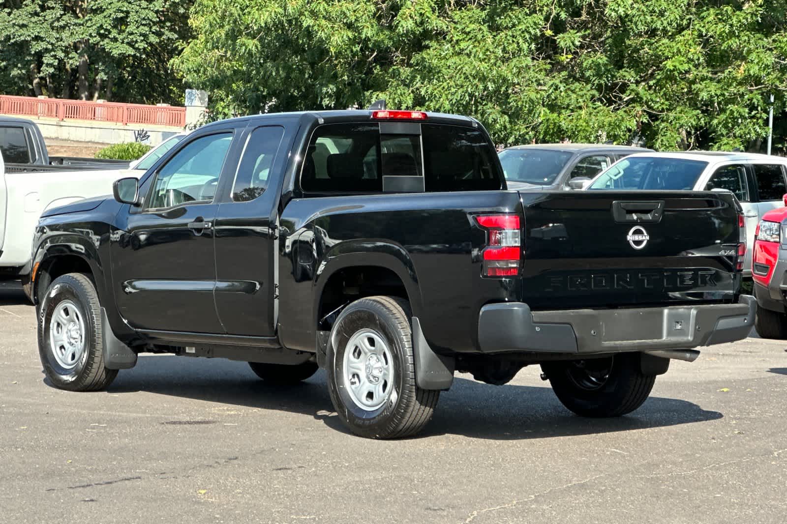 Thumbnail: 2025 Nissan Frontier - 6