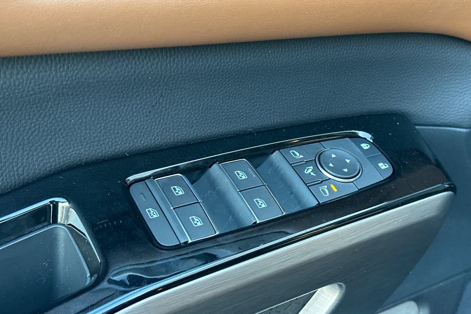 Thumbnail: 2025 Nissan Pathfinder - 13