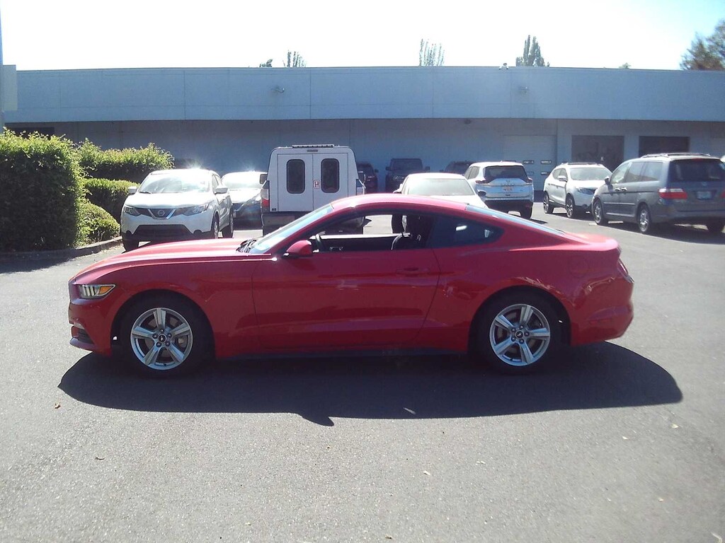 Used 2017 Ford Mustang V6 Coupe