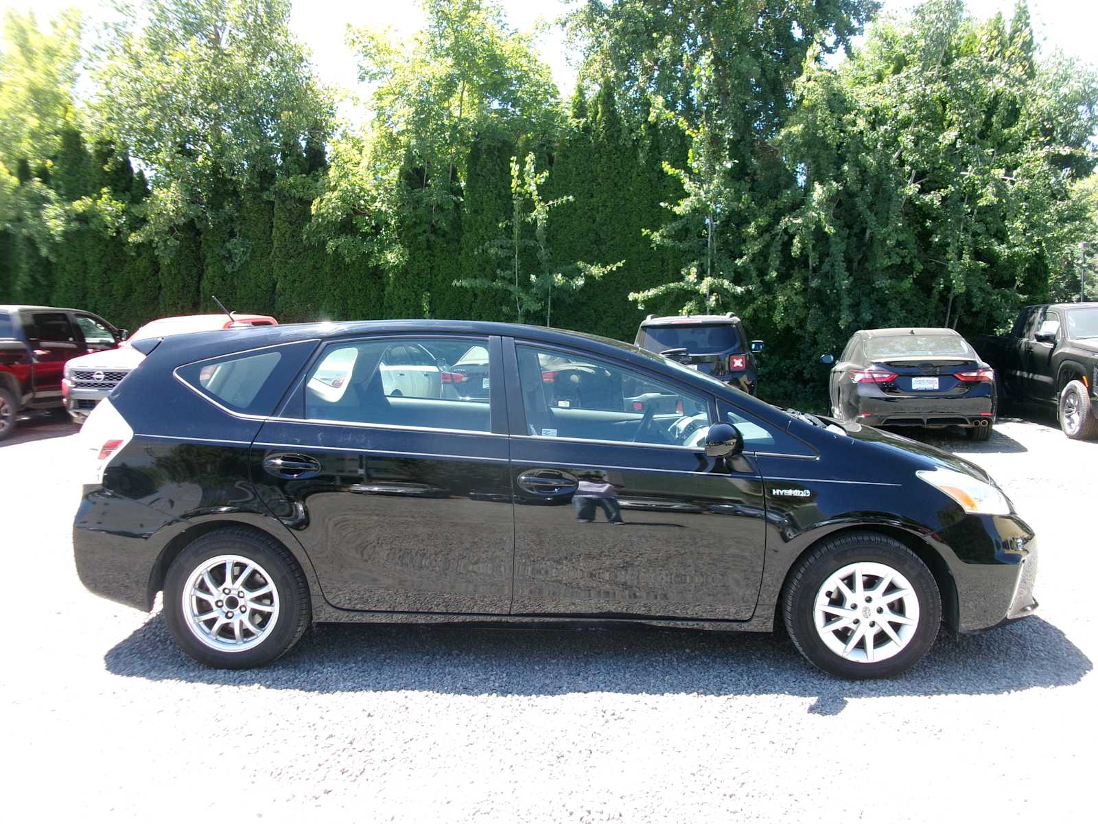Thumbnail: 2013 Toyota Prius v - 6