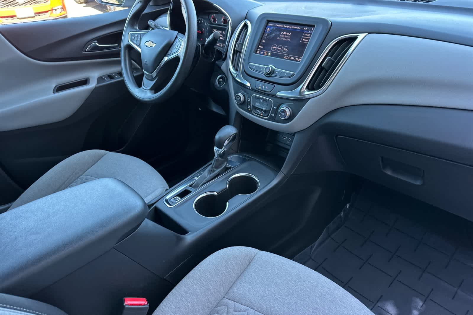 Thumbnail: 2022 Chevrolet Equinox - 16