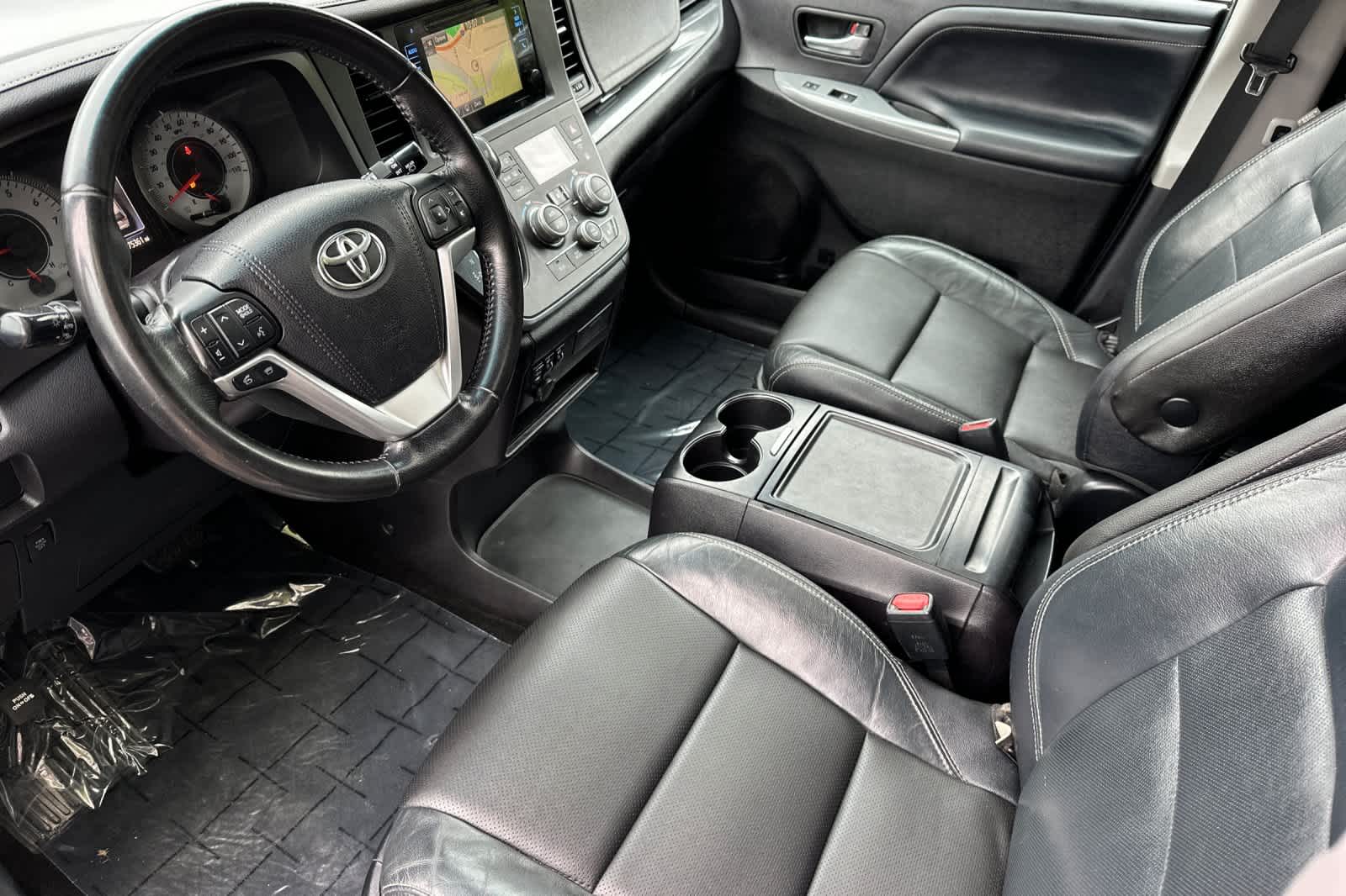 Thumbnail: 2015 Toyota Sienna - 11