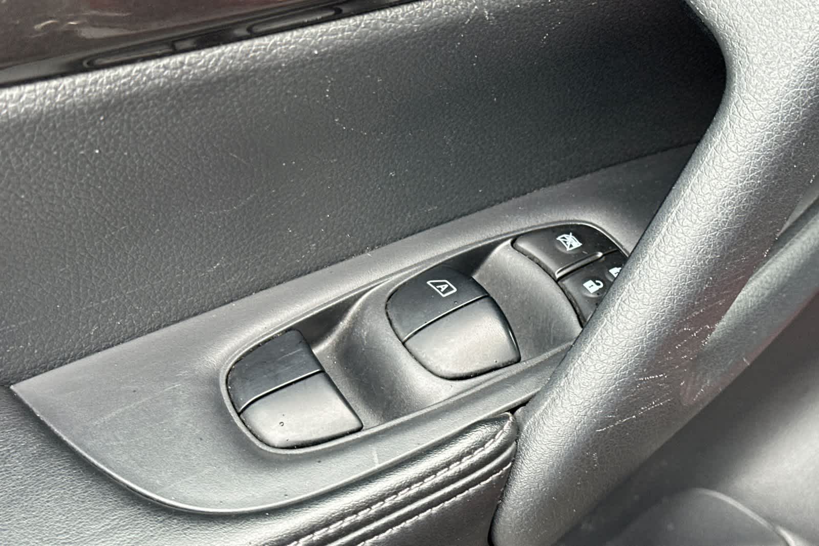 Thumbnail: 2020 Nissan Rogue - 13