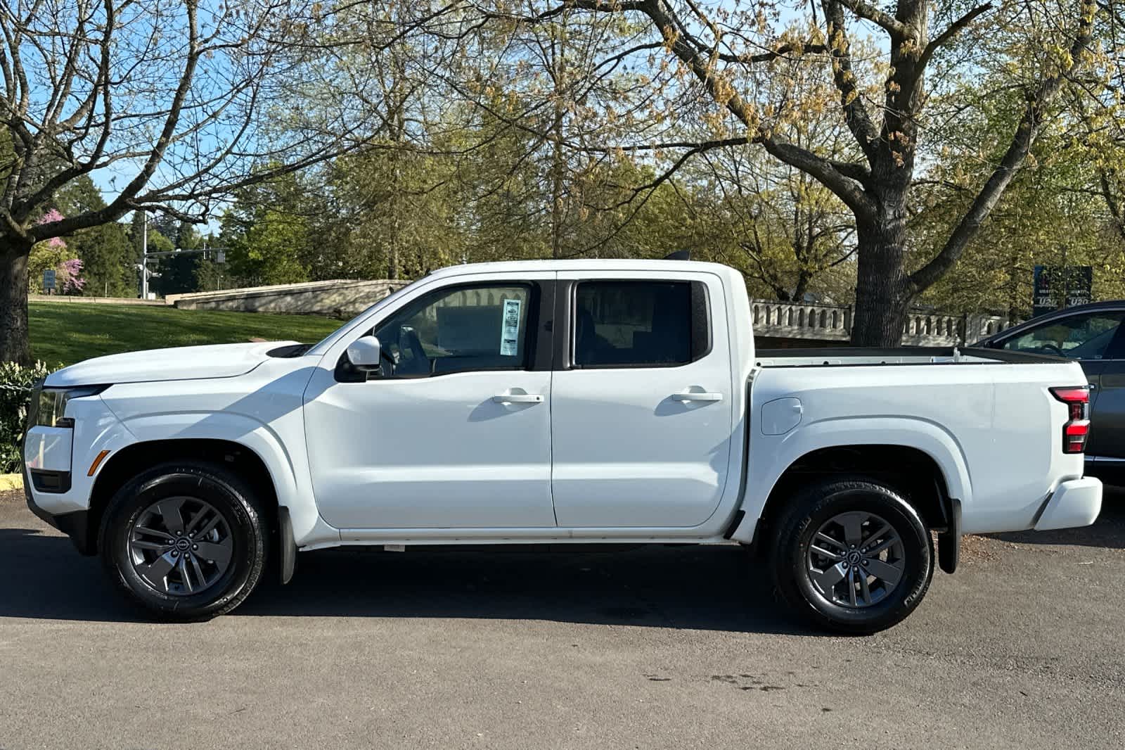 Thumbnail: 2025 Nissan Frontier - 5