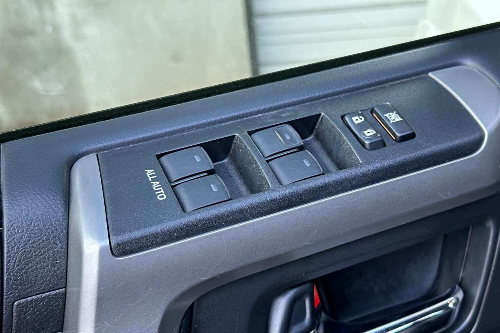 Thumbnail: 2019 Toyota 4Runner - 13
