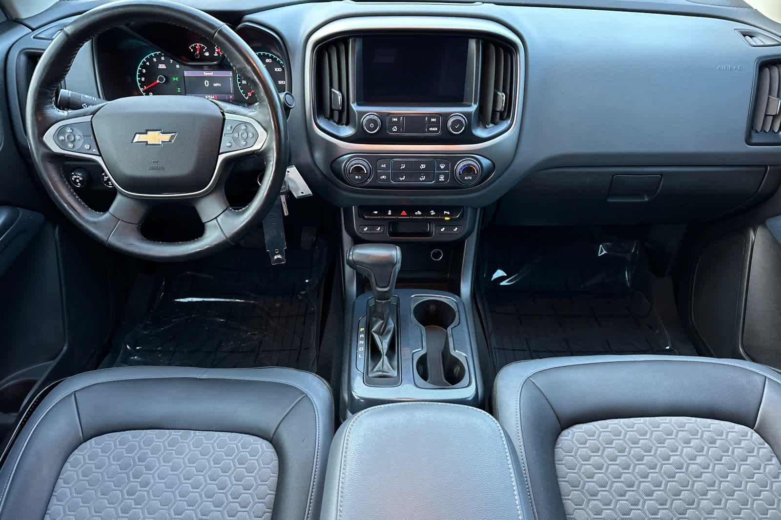 Thumbnail: 2019 Chevrolet Colorado - 3