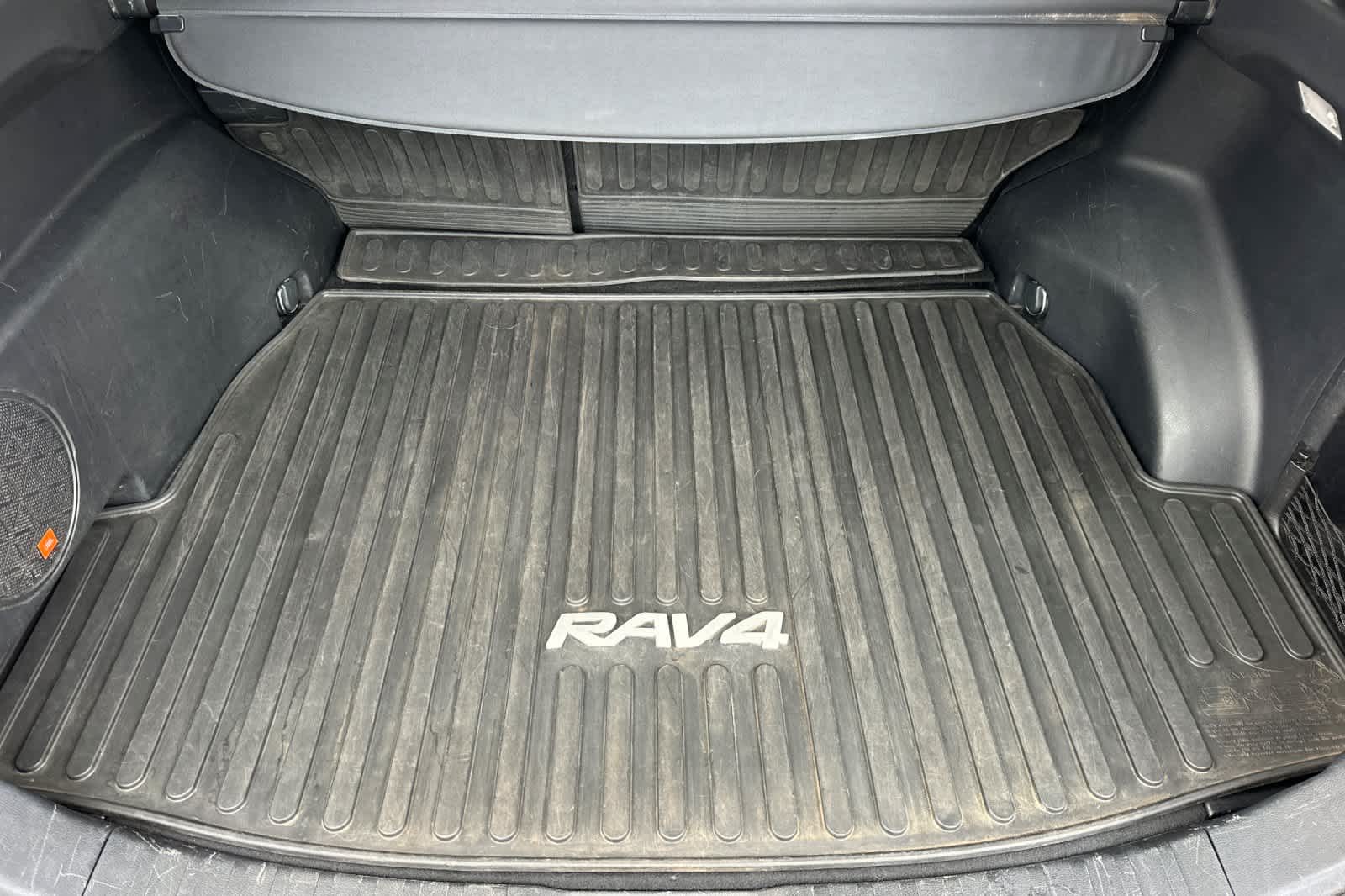 Thumbnail: 2021 Toyota RAV4 - 15