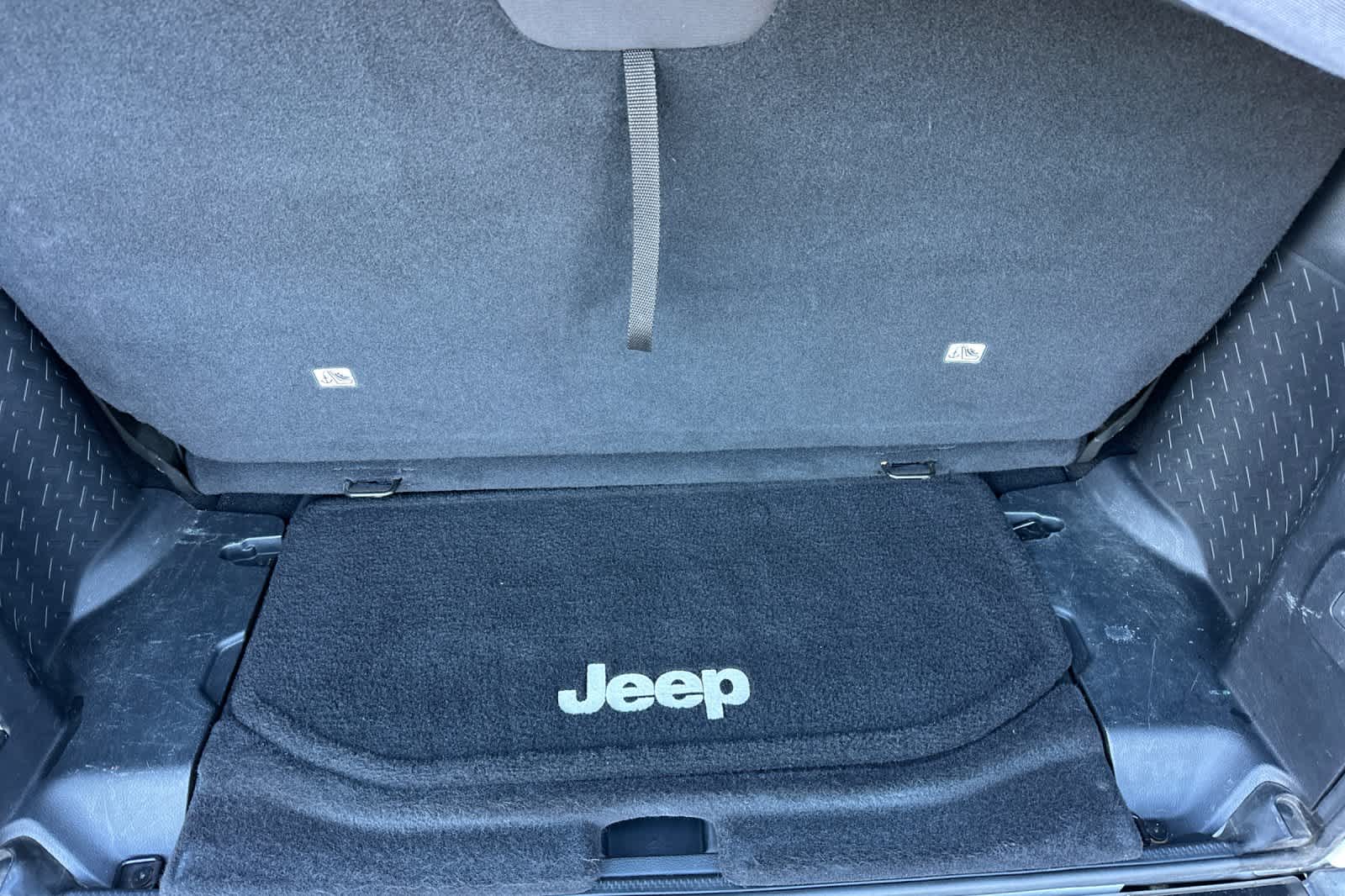 Thumbnail: 2016 Jeep Wrangler - 15