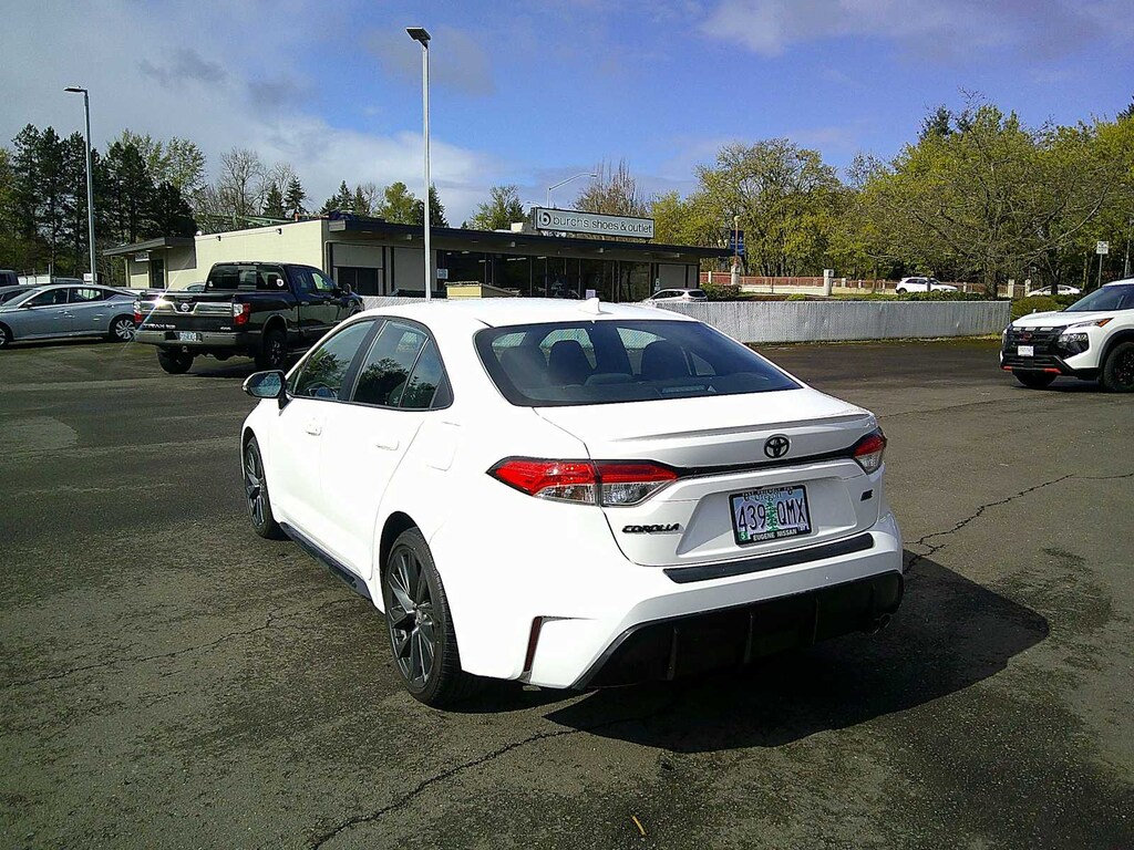 Used 2023 Toyota Corolla SE Sedan